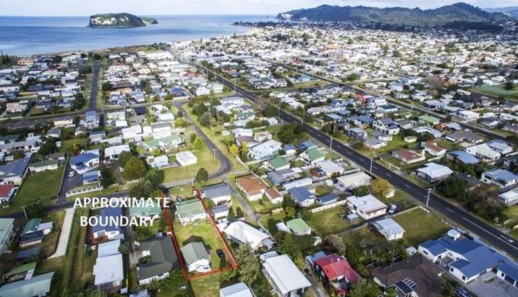 205 The Square Whangamata_9