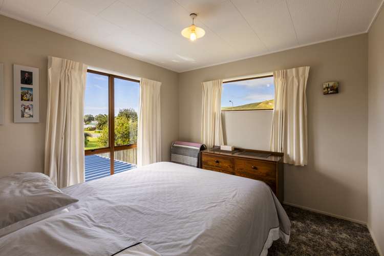 14 Puketauhinu Place Porangahau_8