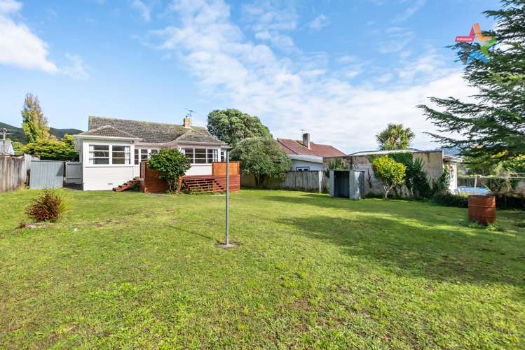 66 Wilkie Crescent Naenae_25