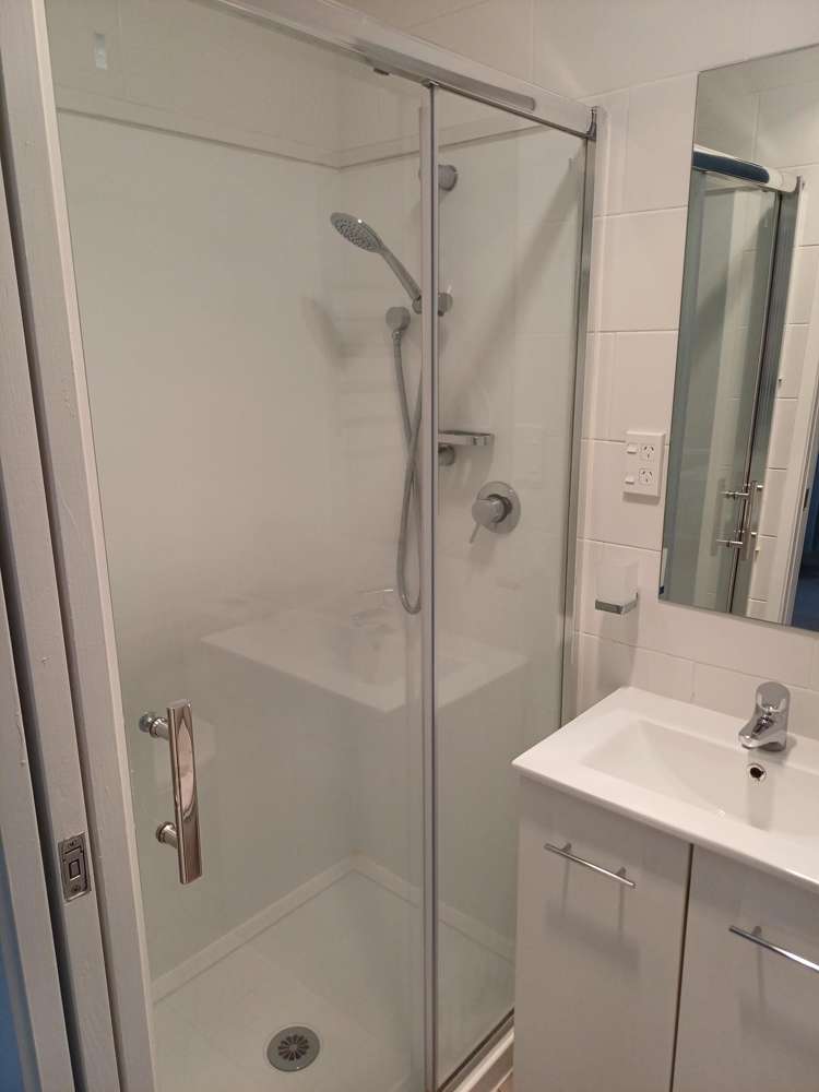 2/41 Charles Dickens Drive Mellons Bay_3