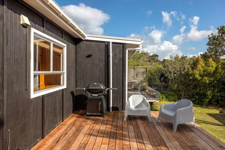 477 Sea View Road Onetangi_17