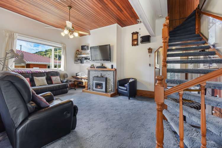 83 Waikawa Road Picton_15