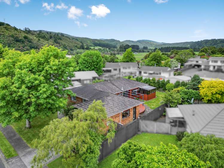 6 Donegal Grove Birchville_17