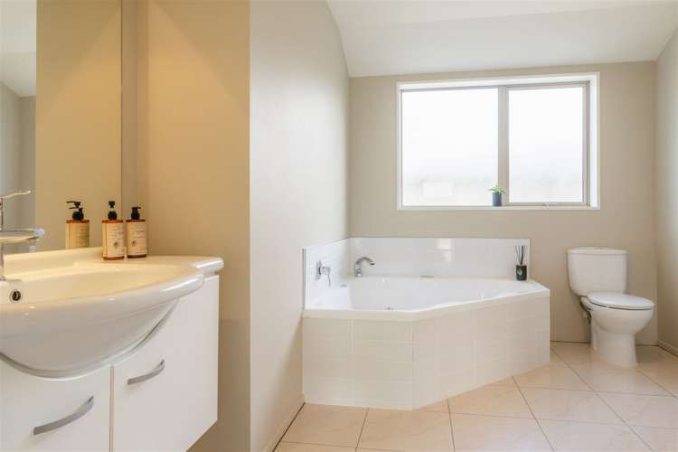 108 Bibiana Street Aidanfield_5