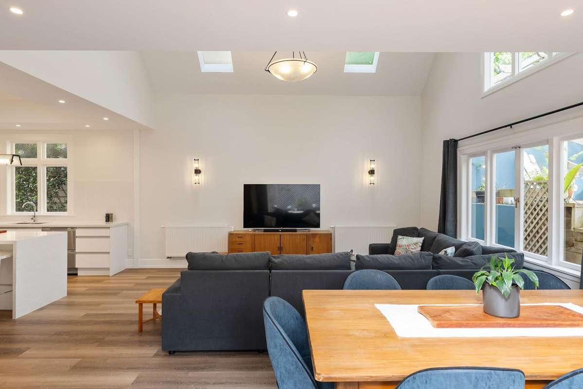 210 Oriental Parade_3