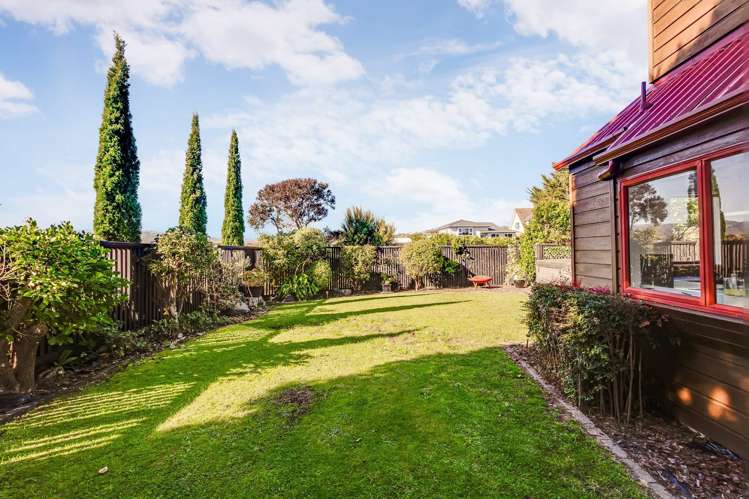 16 James Cook Drive Whitby_15