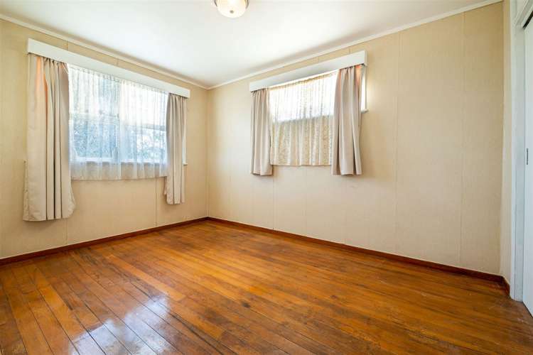 49 Royal Road Massey_8