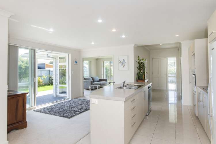 1 Hamilton Drive Wainui_3