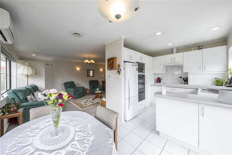 4a Skilgate Avenue New Lynn_2