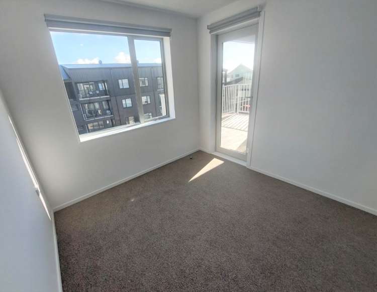 208 Eileen Newey Place 11401_3