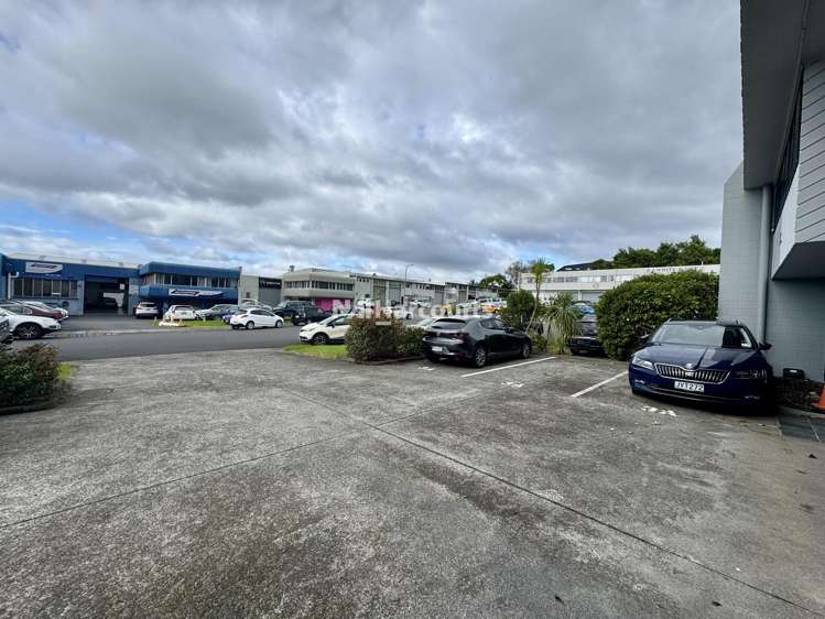 A/3 Colway Place Wairau Valley_7