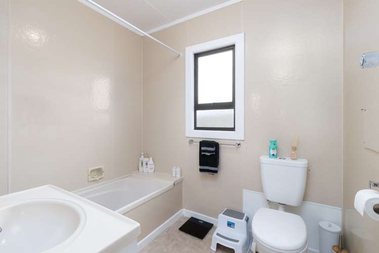 87 Ngamotu Road Spotswood_10