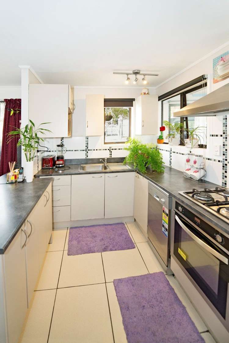 132 Solar Road Glen Eden_8