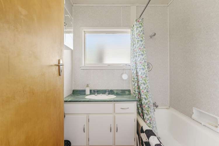 13 Churchill Avenue Richmond_13