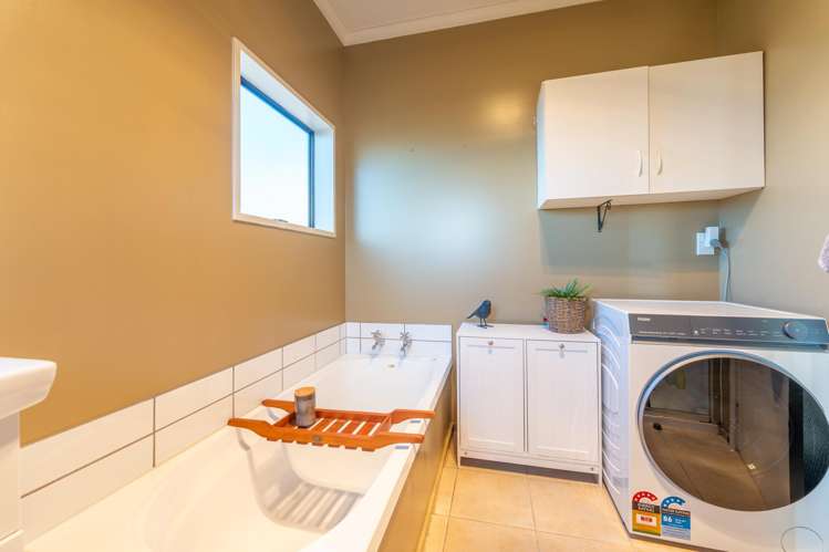11 Rathmore Street West End_11