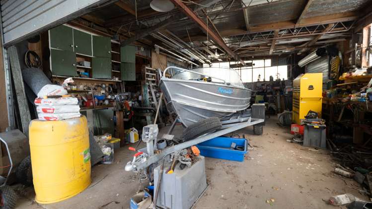 2532 Lake Ferry Road Pirinoa_19