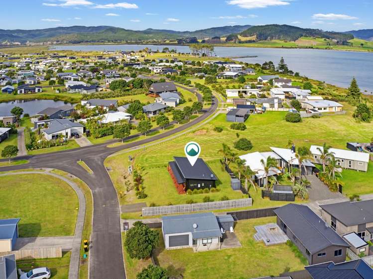 101 Kelly Jade Avenue Matarangi_32