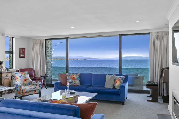 12/88 Lake Terrace Taupo_5