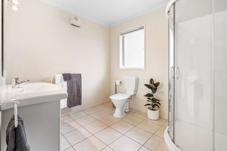 5/4 Reid Avenue Mosgiel_8