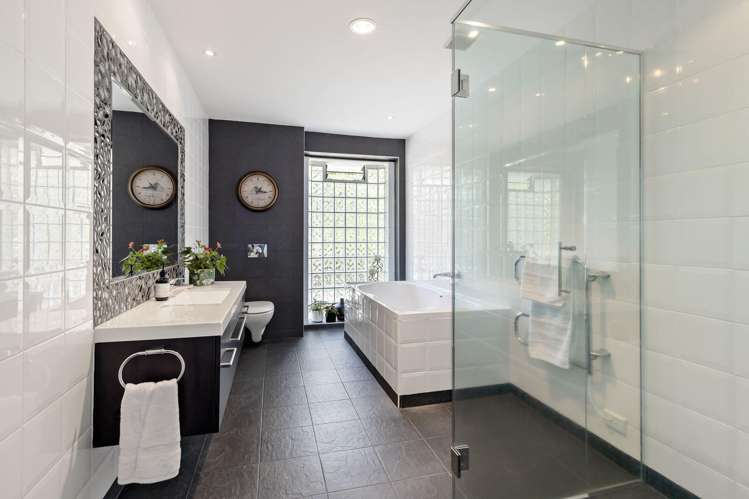 8a The Drive Epsom_18