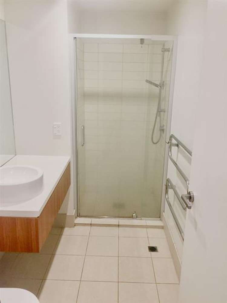 422/8 Dockside Lane Auckland Central_5