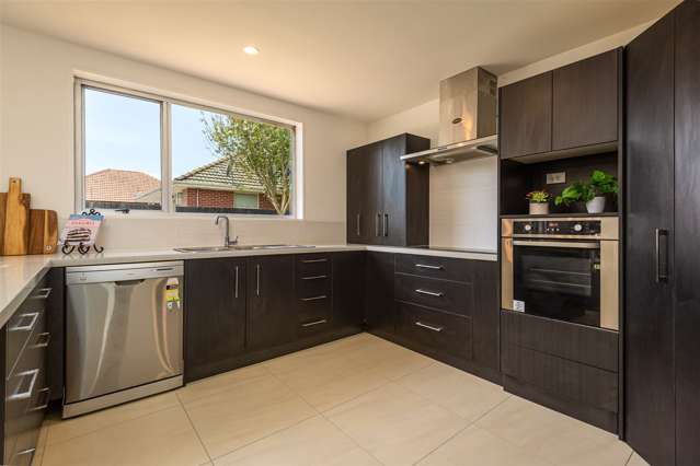 32 Ambleside Drive Burnside_3