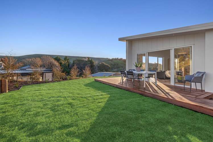 2 Charters Lane Stoke_17