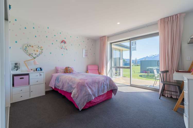 11 Breaksea Street Te Anau_21