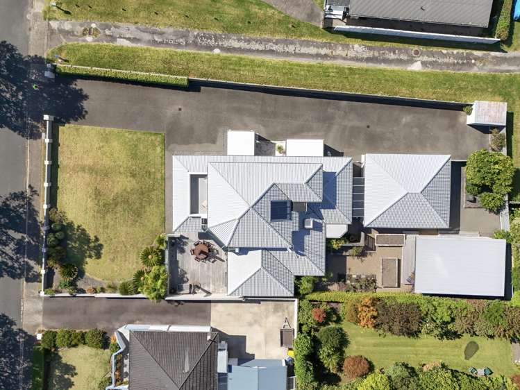 19 Beach Road Otumoetai_43