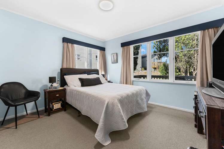 53 Henderson Valley Road Henderson_16