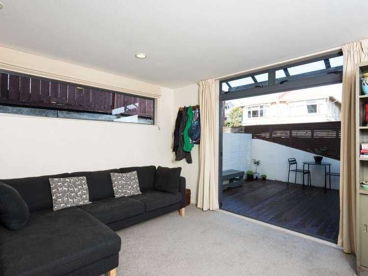 8/35 Pirie Street Mount Victoria_12