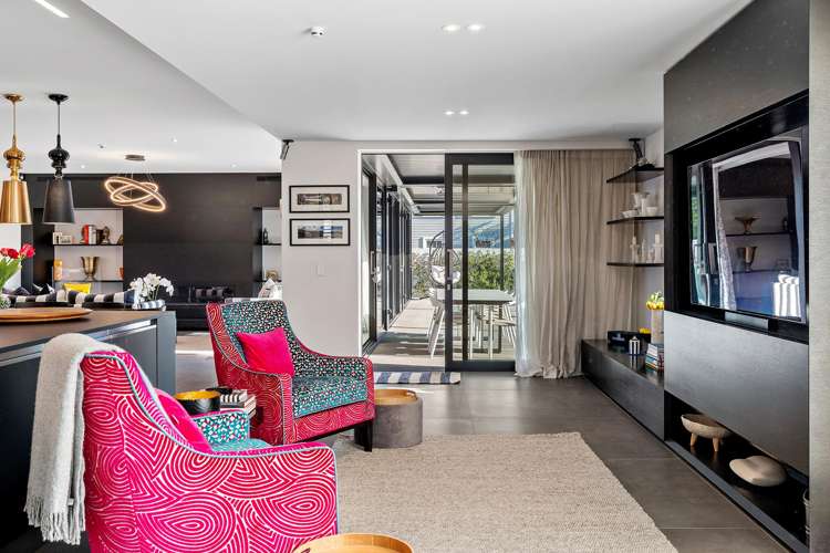 7 Helmores Lane Merivale_13