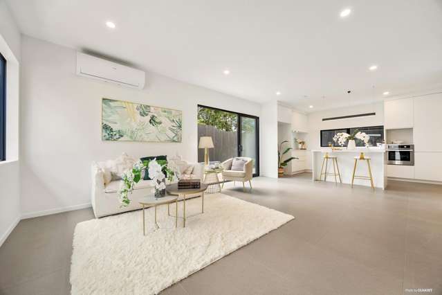 11A Rene Place Sunnyhills_4