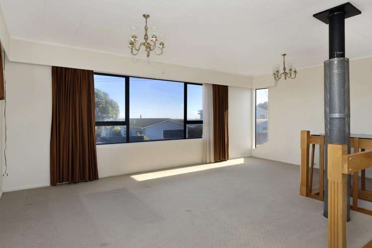12 Moana Street Otaki Beach_21