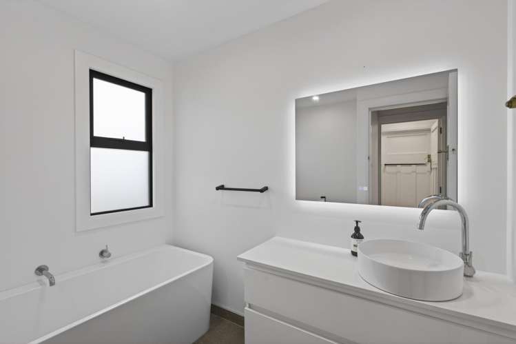 105 Parklands Avenue Bell Block_22