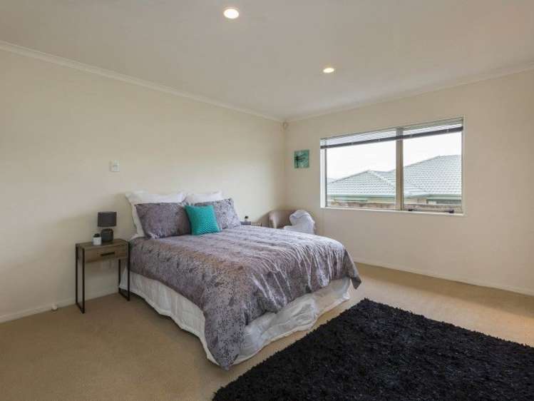 71 Percy Kinsman Crescent Riverstone Terraces_12