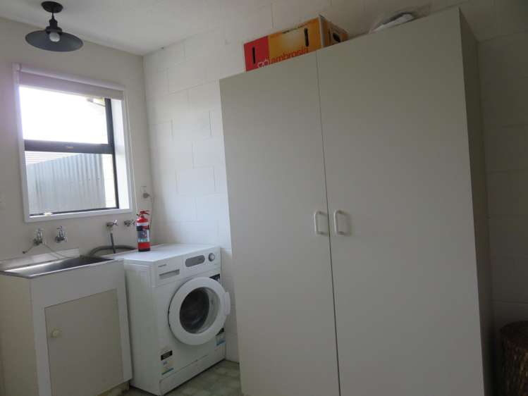 4/207 King Street Temuka_10