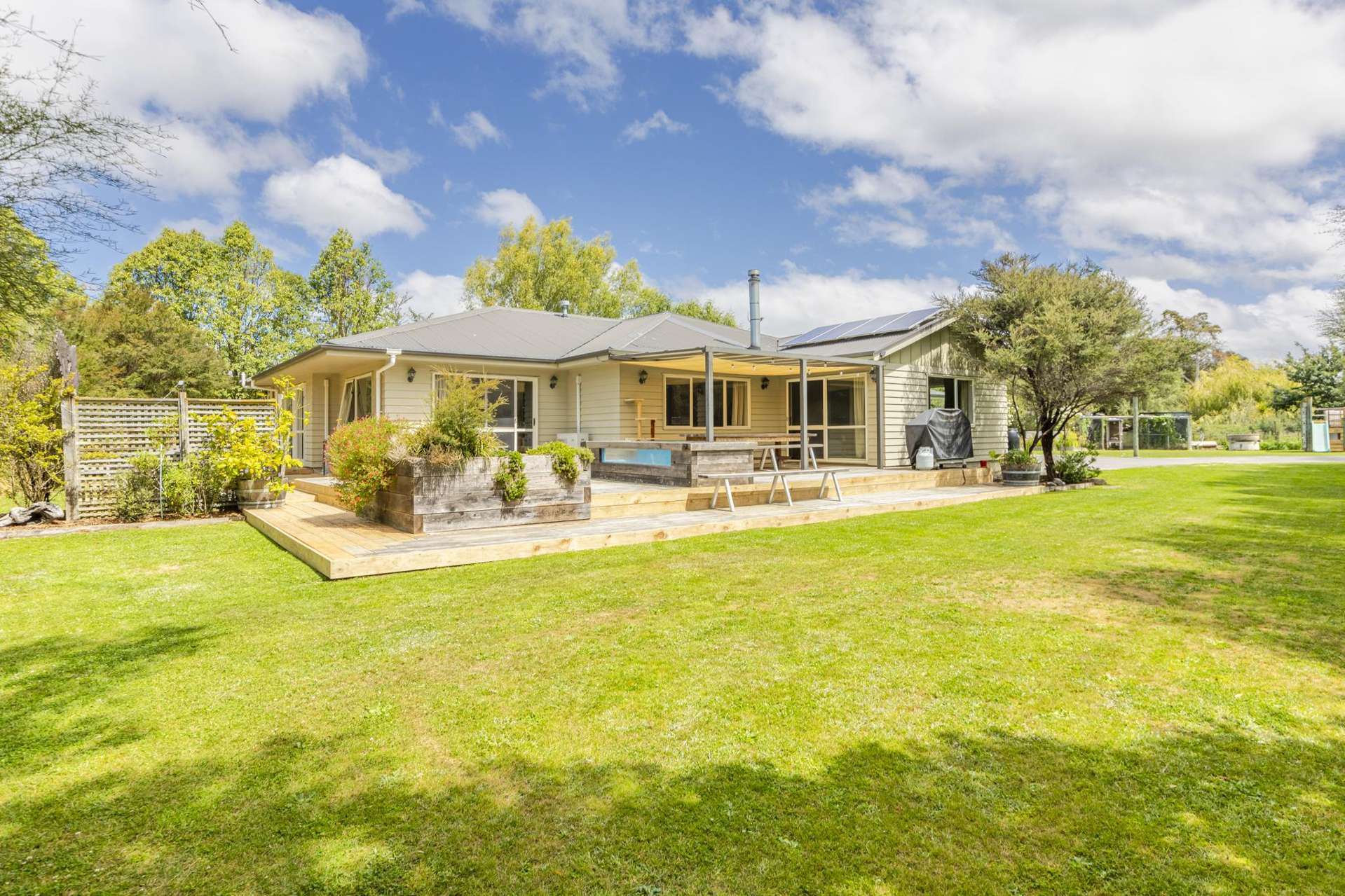 345 White Road Waipawa_0