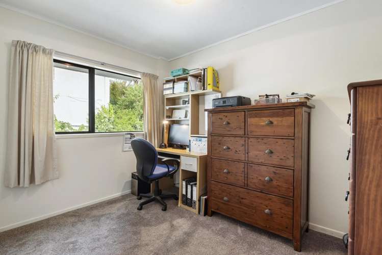 2/13 Newstead Avenue Browns Bay_15