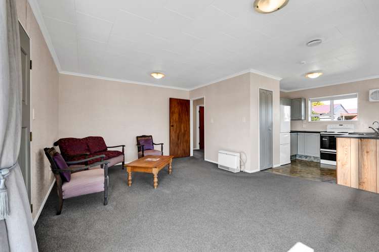 8b South Road Manaia_10