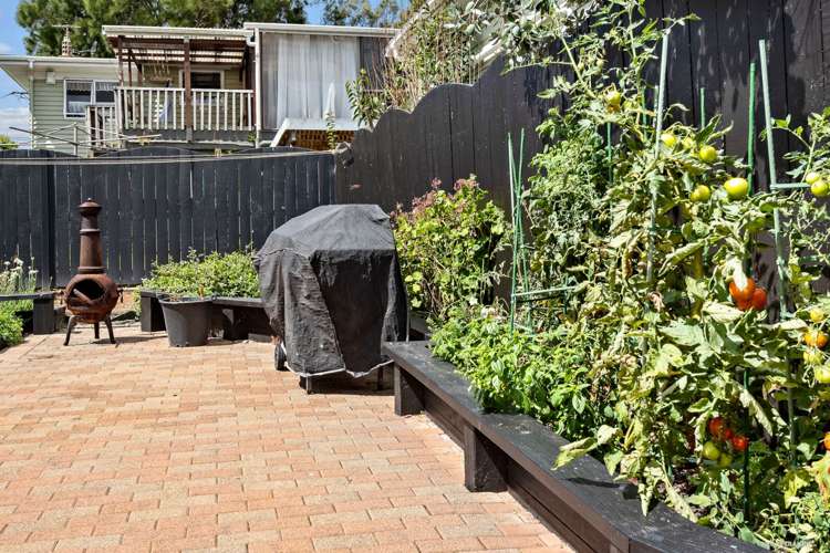 1 Newland Grove Henderson_11