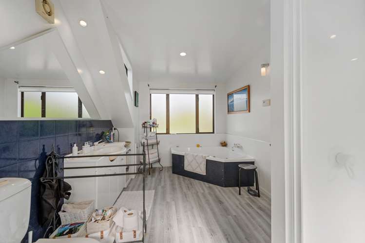 1699 Cust Road Cust_17