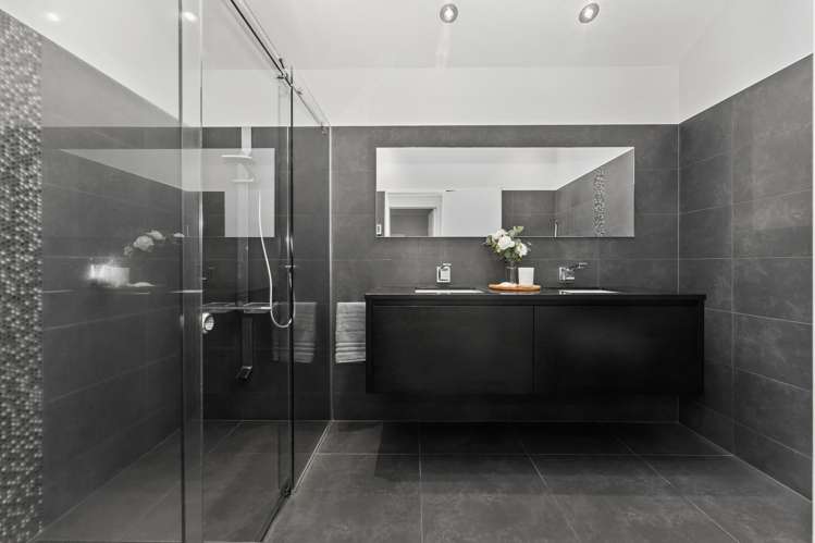 7 Kew Grove Raumati Beach_16