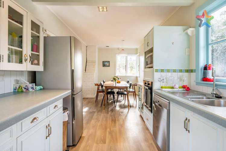 3 Gibbs Crescent Wainuiomata_5