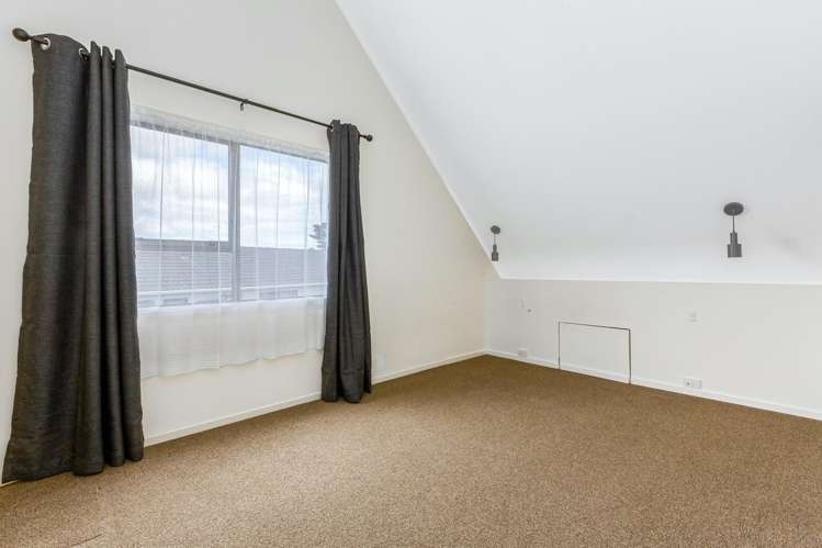 8 Dominica Crescent Grenada Village_12