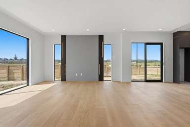 Unit 9, 81 Otuwairoa Esplanade_1