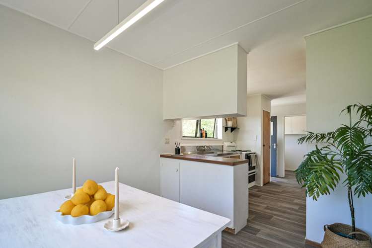 1655 Middle Road Poukawa_5