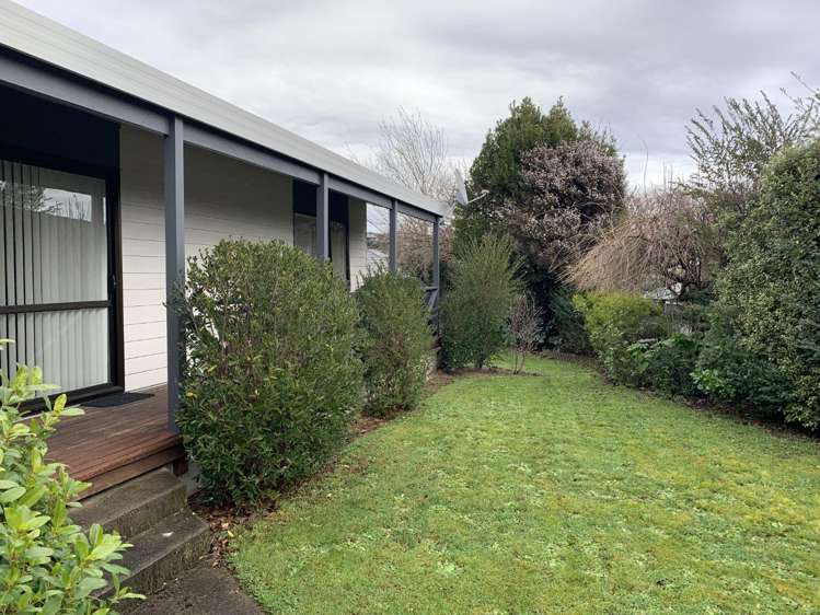 23 Farnham Drive Richmond_5