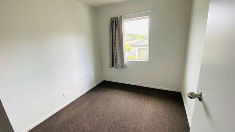 1/8 Knott Road Stanmore Bay_12