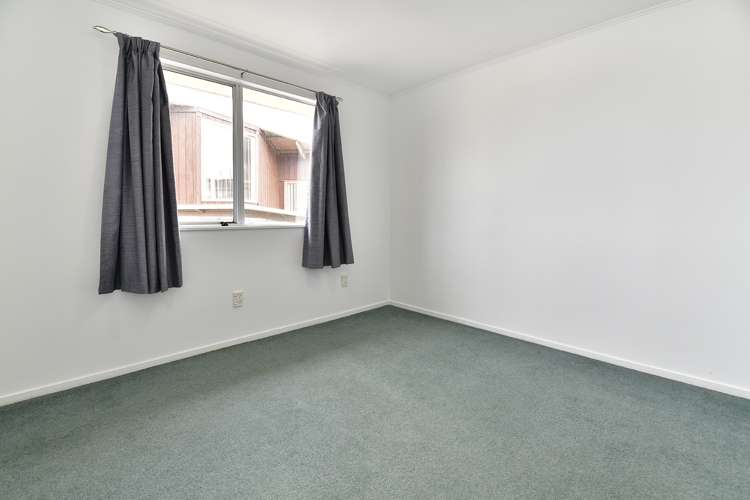 1/17 Athena Drive Totara Vale_12